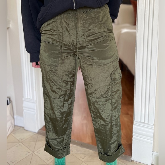 GAP NWOT Army Green Cargo Drawstring Pants - Picture 1 of 15